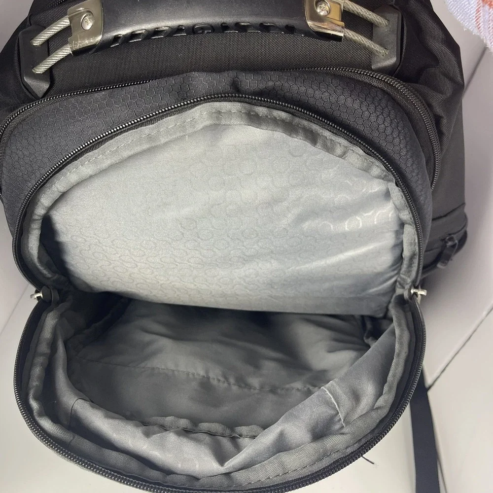 Wenger SwissGear Gray‎ Black Laptop Backpack Travel School Work Bag